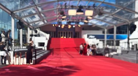 Tapis rouge canne
